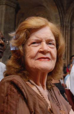 Cuban National Literature Award Carilda Oliver Labra receive the Rafael Alberti Award
